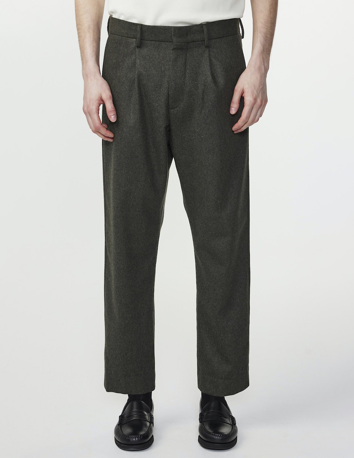 200 navy l32