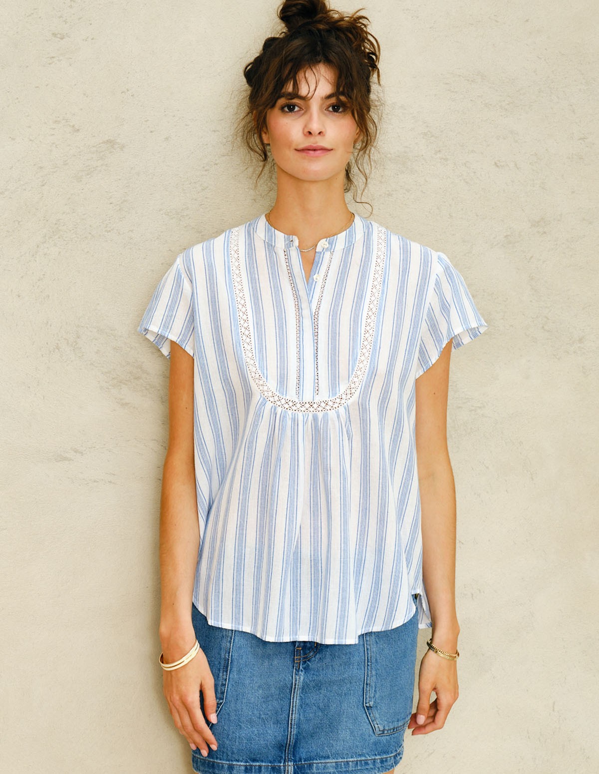 Blue stripe