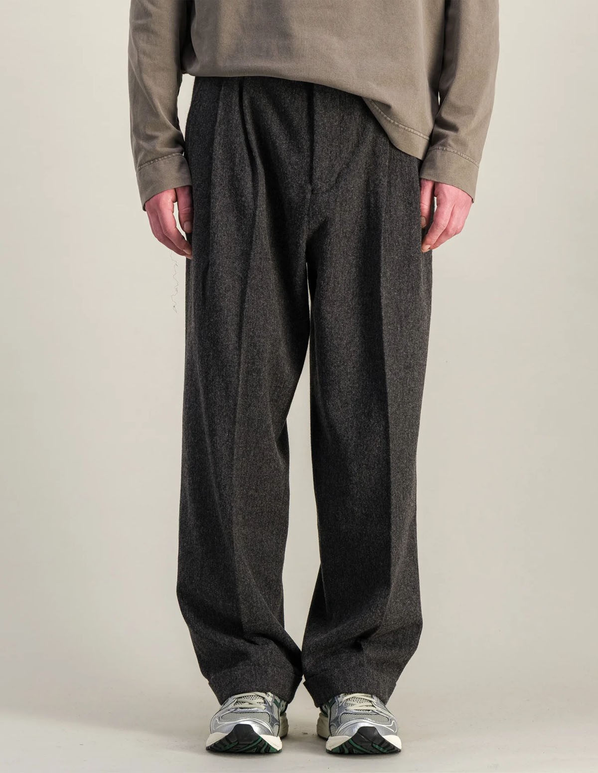 Dark grey mel